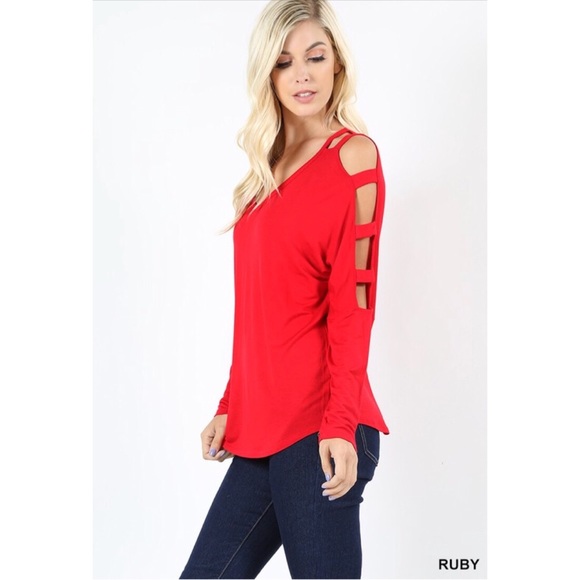 🙌 Zenana Outfitters Cutout shoulders Sky Blue Top - Picture 2 of 7